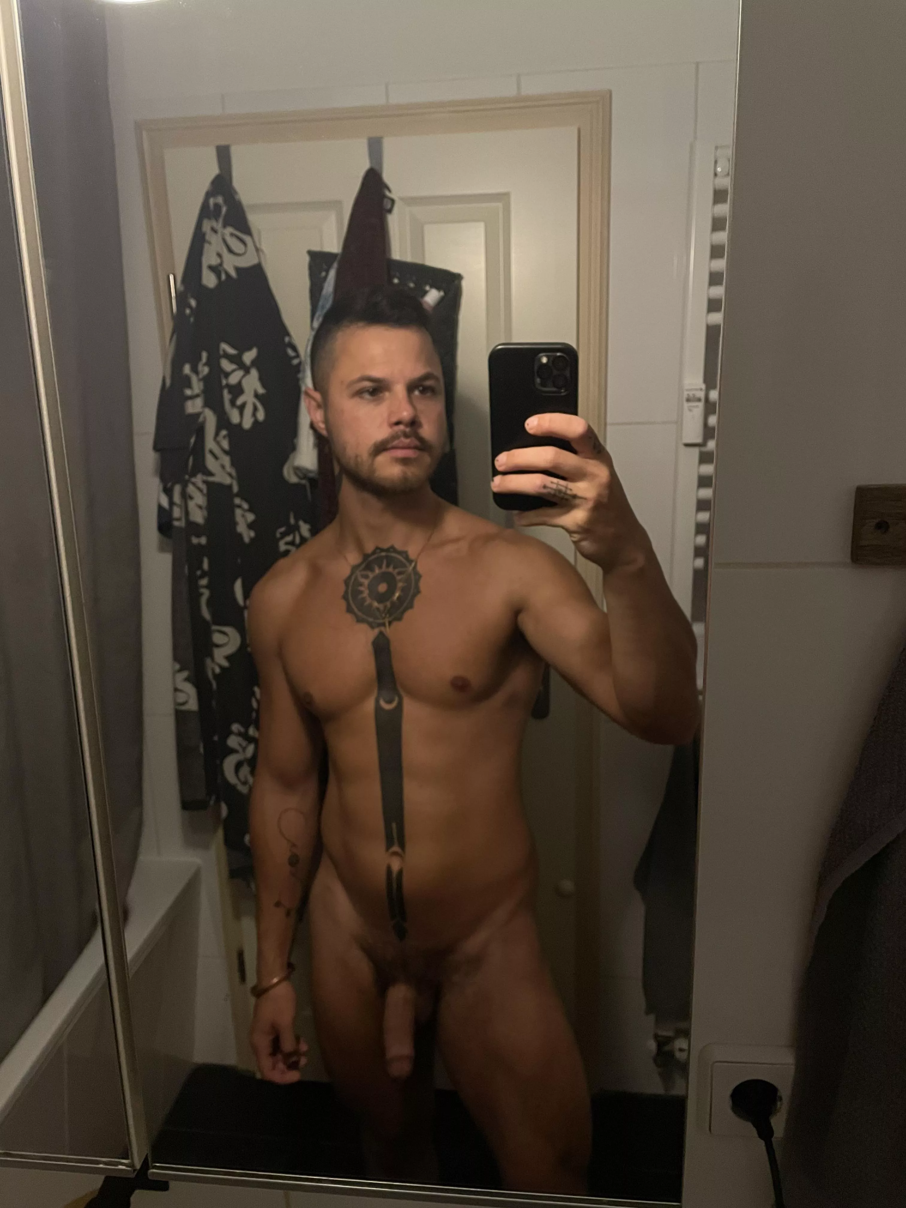 Moody autumn days 🥴anyone cheer me up?