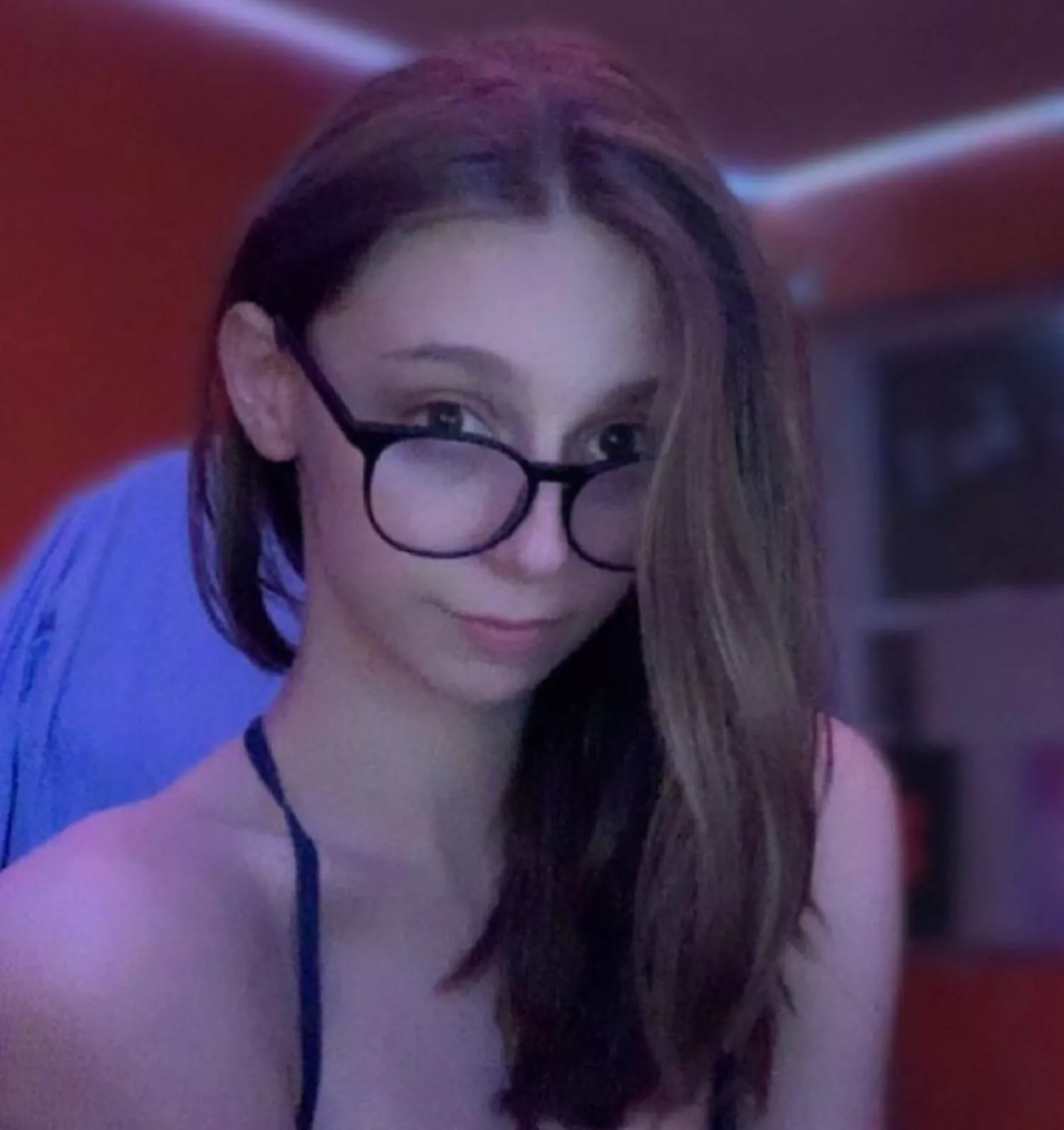 Ok, so I’m being told I don’t look androgynous, do I at least look like a femboy? 🥲