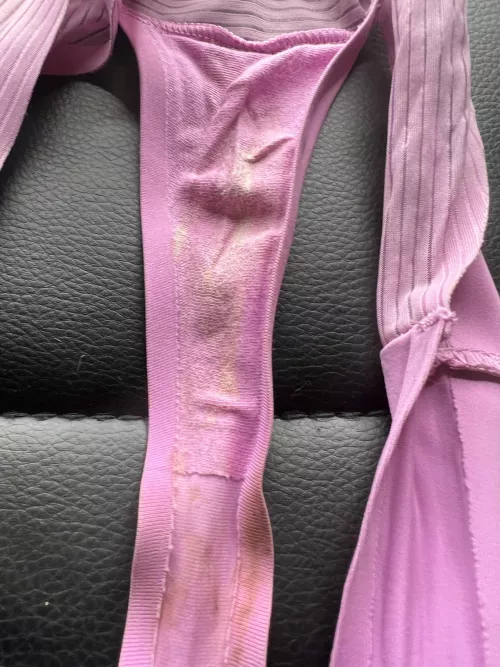 Omg they smell so sweet ! 😈 Skids n grool 🥵