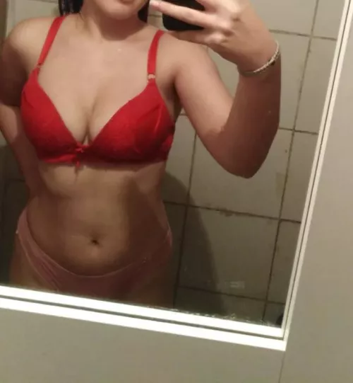 Penas cumpli 18 y me cree un patreon, me apollan?🥺❤️