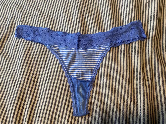 So many dirty thongs from the wife this week - the smell on this one was one of the best ever 🤤