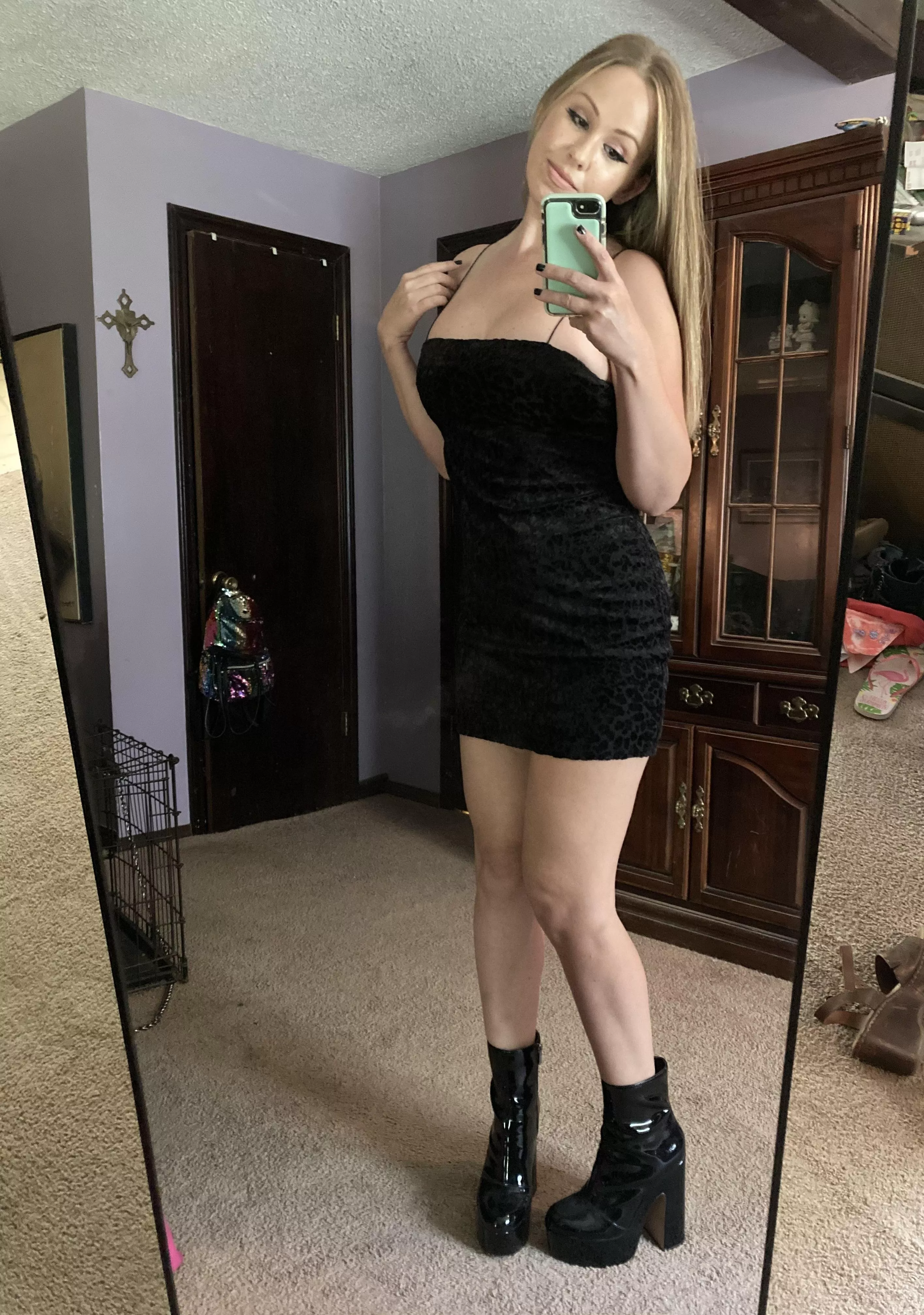 Trying on my new outfits 🙈