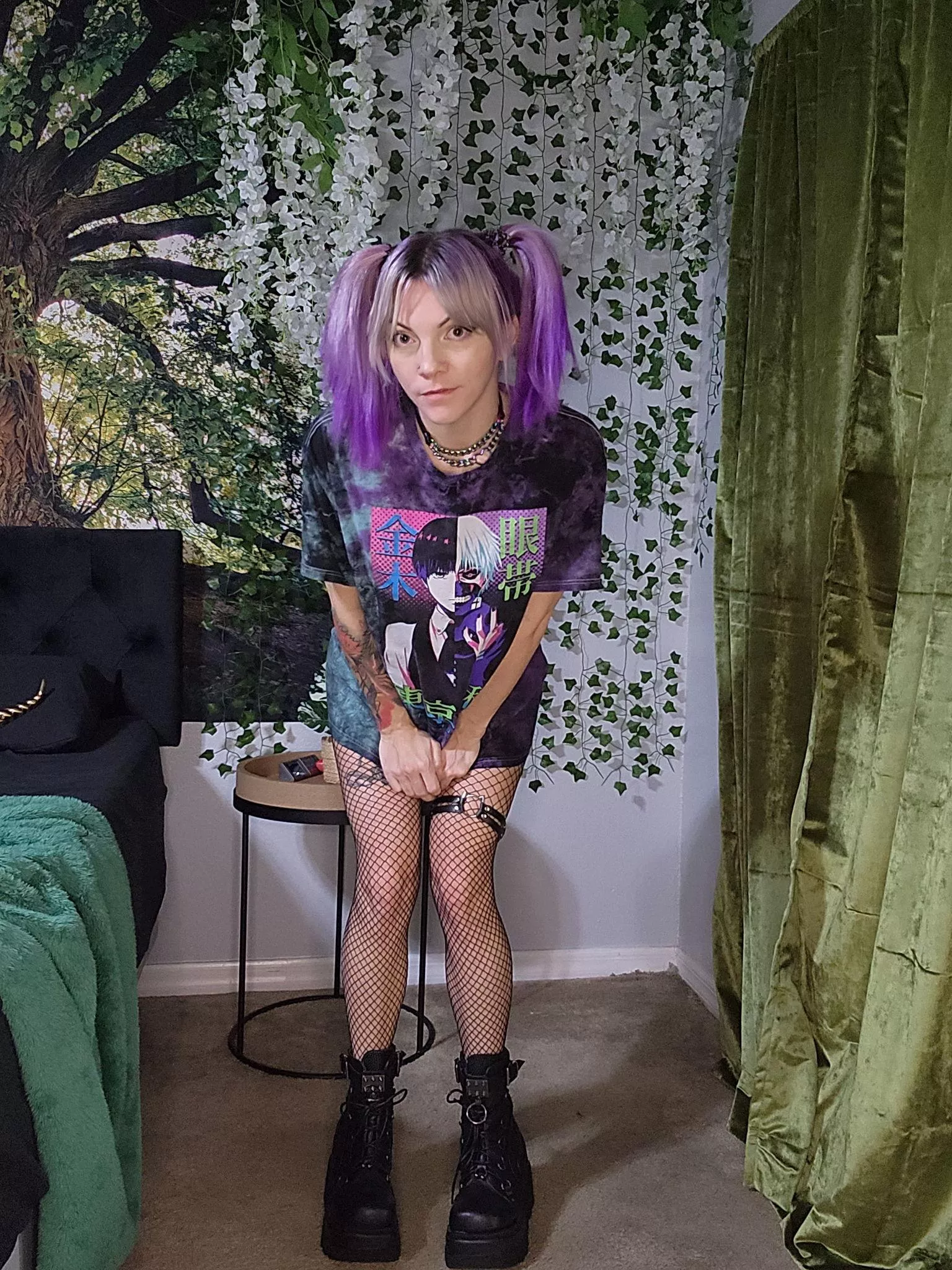 Wanna know a secret? There's nothing under here [F]