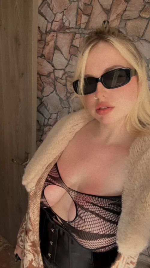 You'd cum on my fishnets, wouldn't you