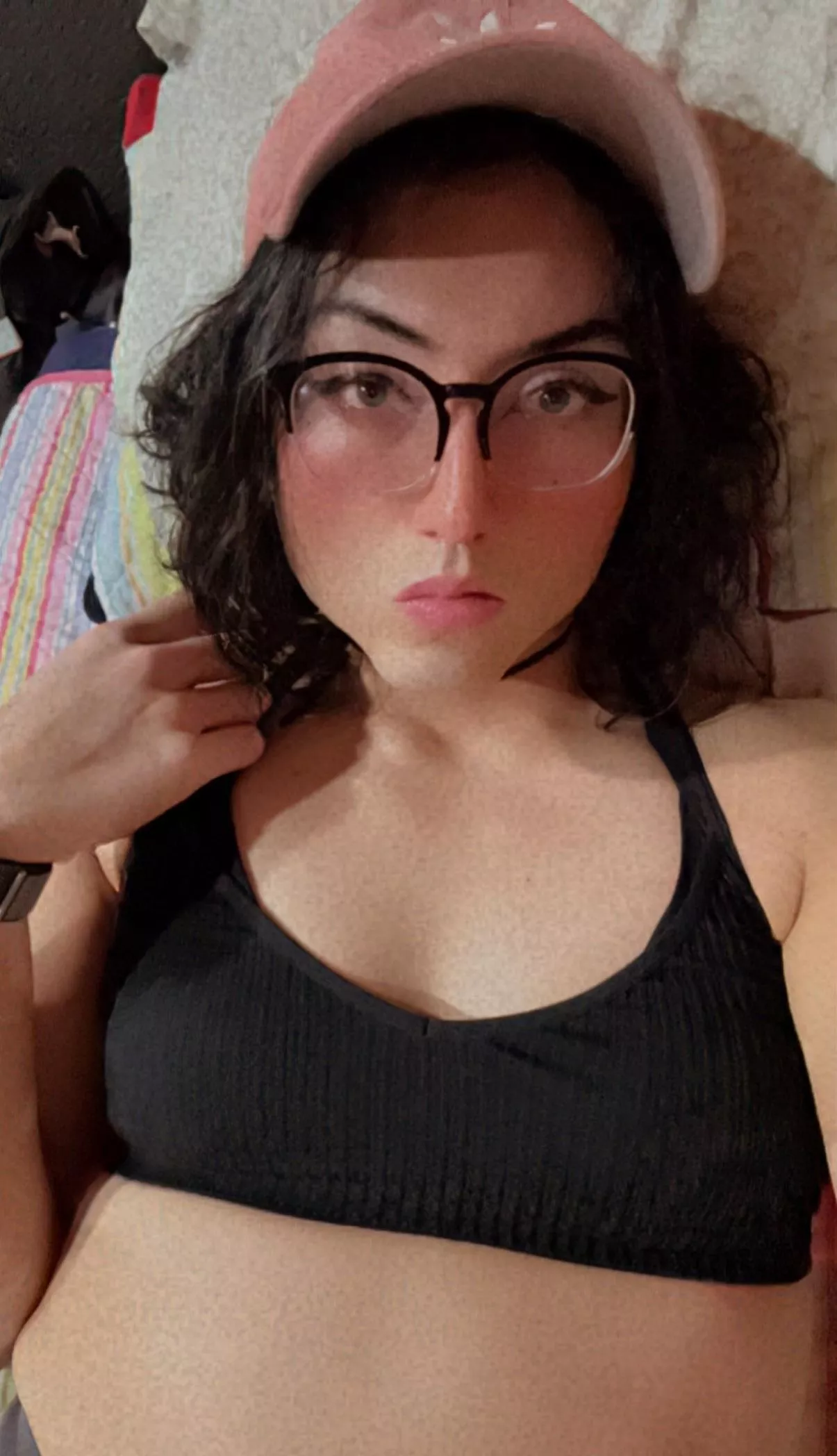 0h, so you think i’m pretty? does that mean we can make out? ☺️