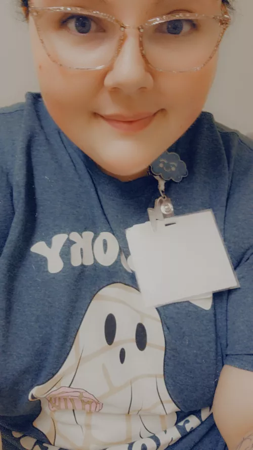 Ahhh! My spooky concha shirt came in!!