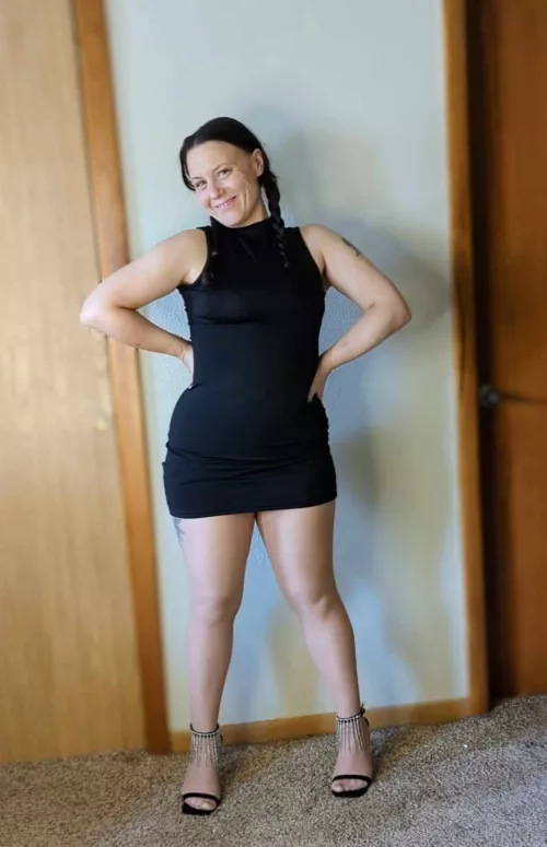 Big smile for your Thursday 🖤