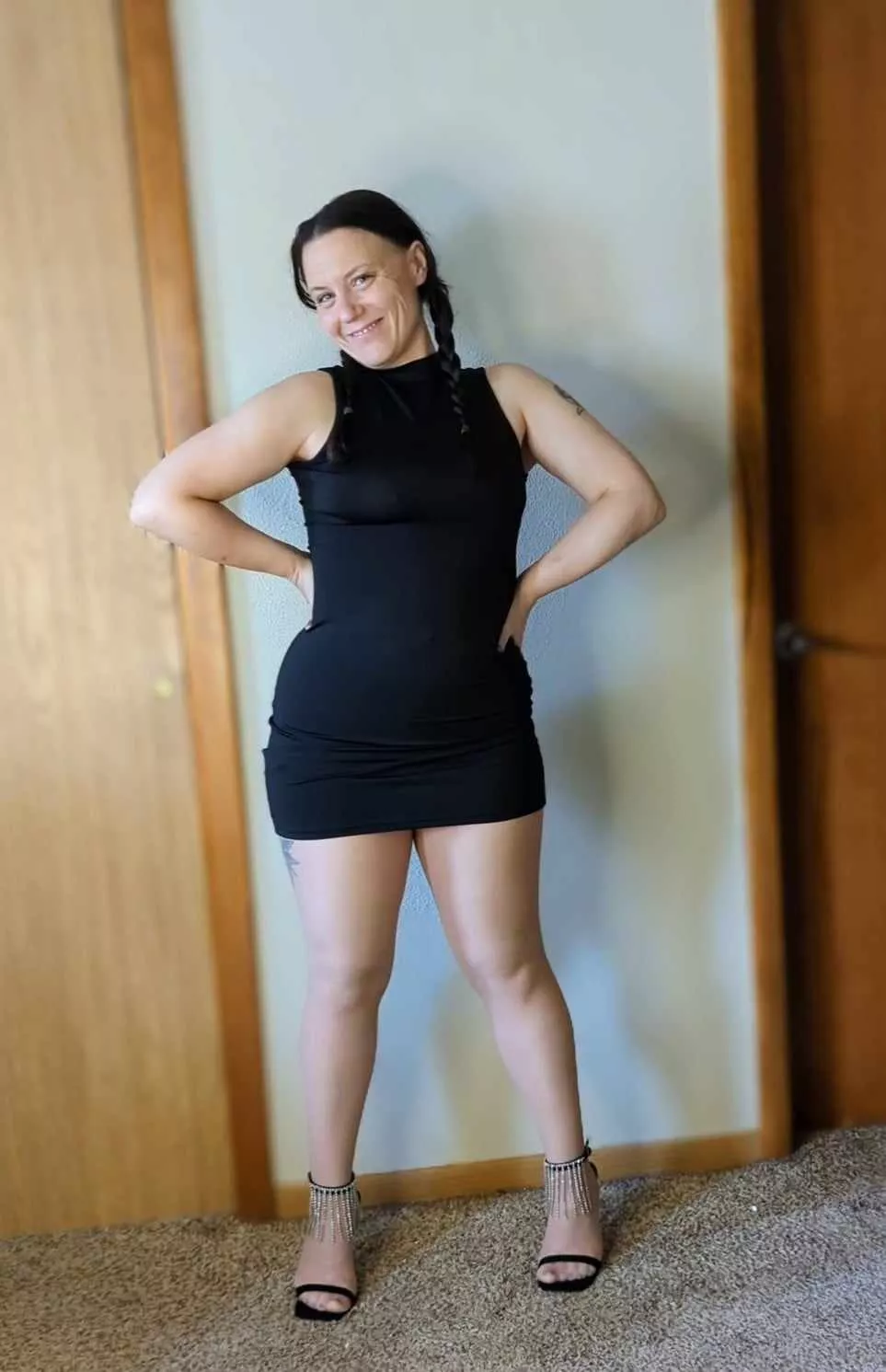 Big smile for your Thursday 🖤