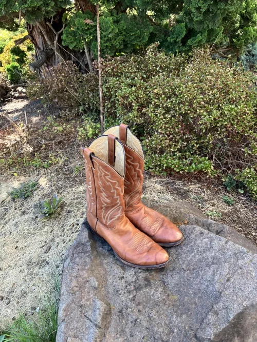 Dead man’s boots