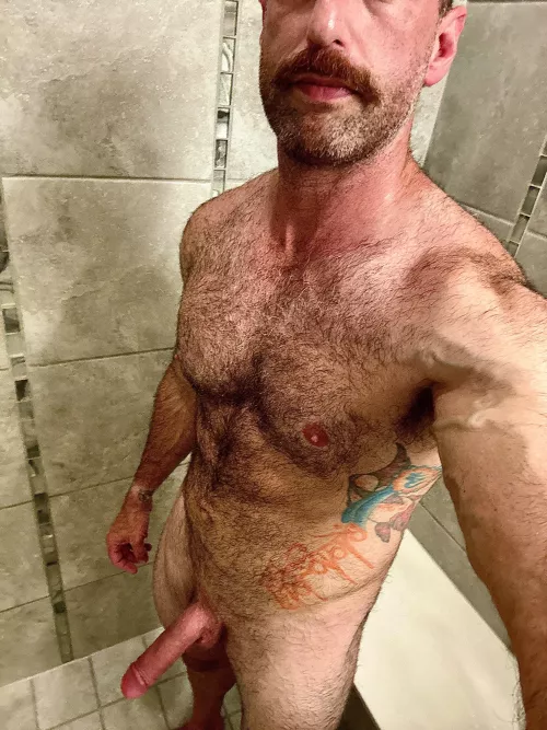 Does it look like the gym is working? (M)