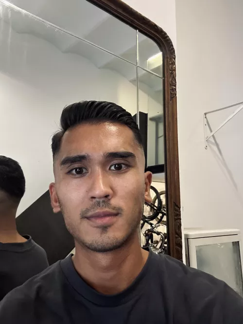 Got a fresh haircut today, have a good Friday ππ½ββοΈ