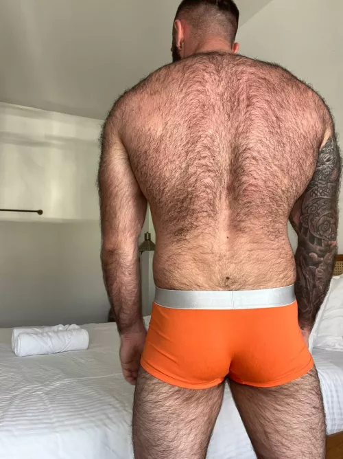 How's my ass lookin'?. I've been told it’s too flat :(