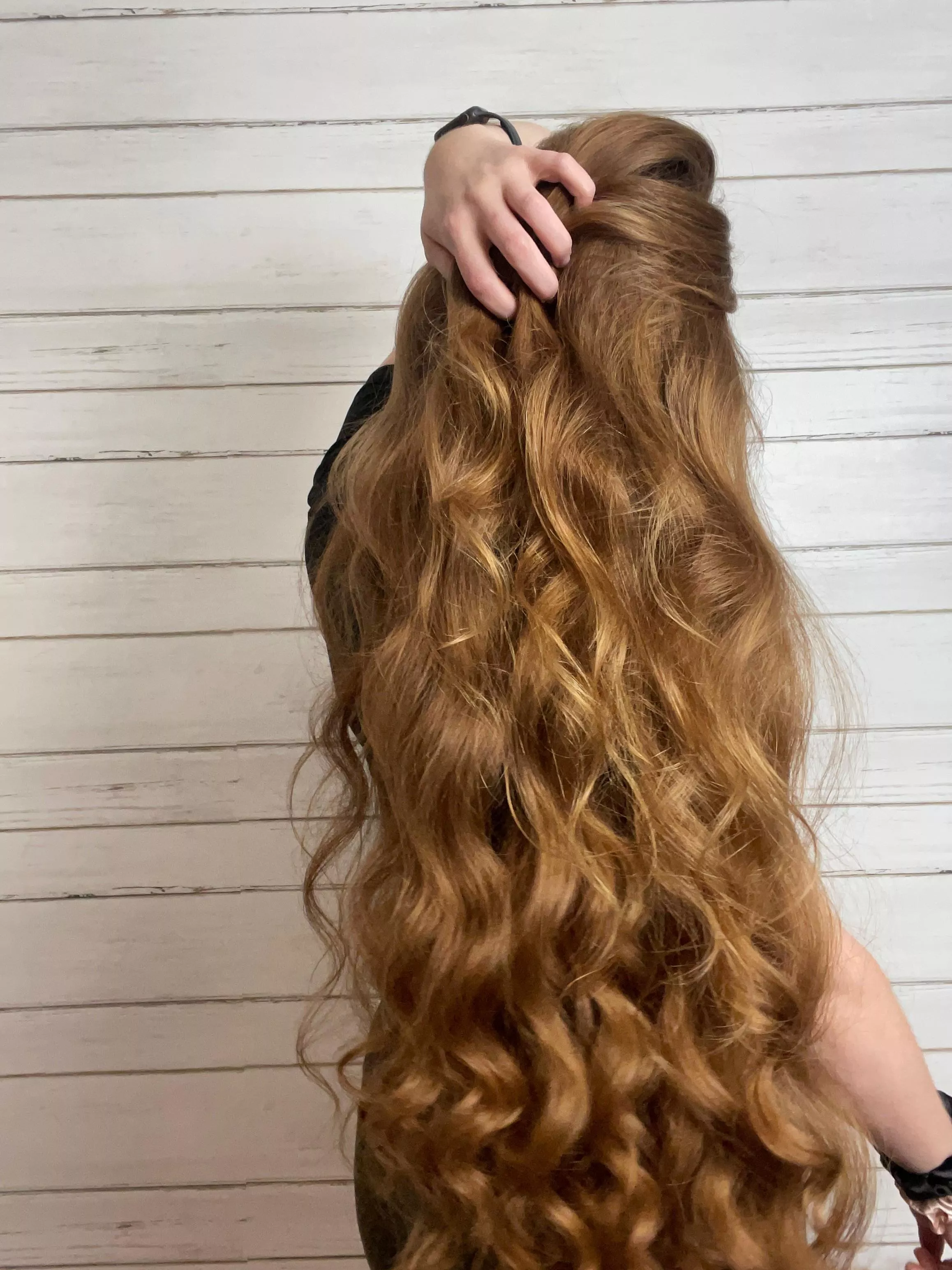 I tried out some heatless curls today and im obsessed with how it turned out 😍