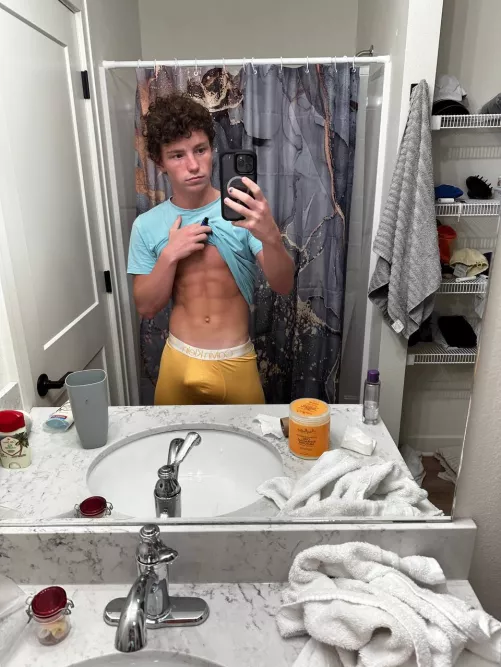 looks bigger in yellow