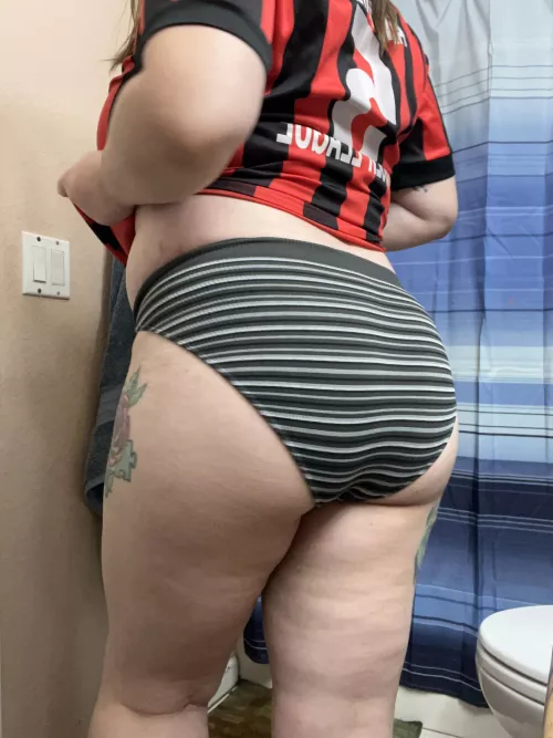 The panties after a soccer game smell so delightful! [selling] [usa]