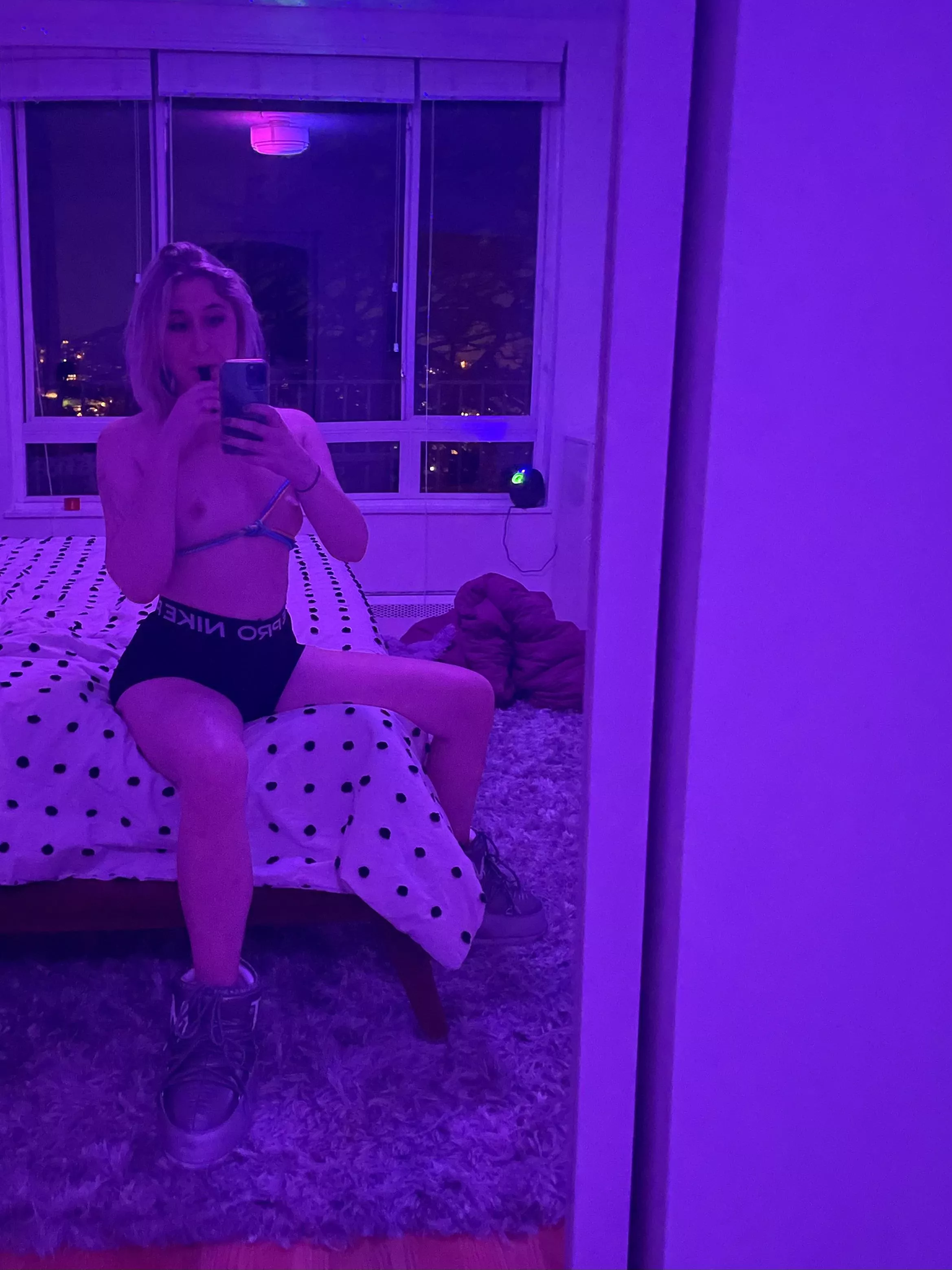 Vaping in moon boots