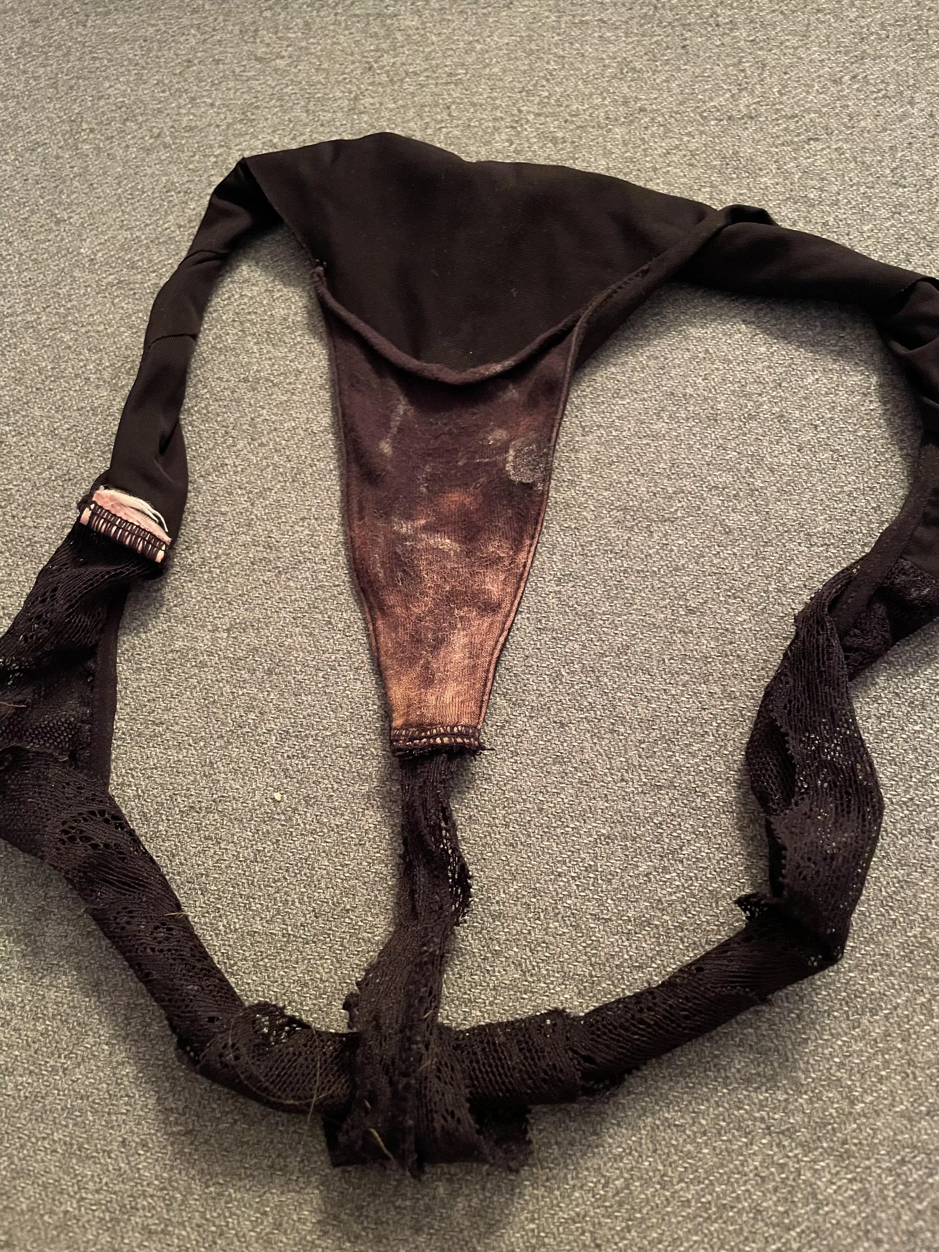 Wish everyone could smell and taste my GF’s dirty little thongs 🤩😮‍💨 F28 working as a teacher!