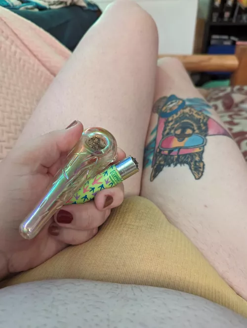 A quiet rainy night, who wants to puff with me? (Nb)