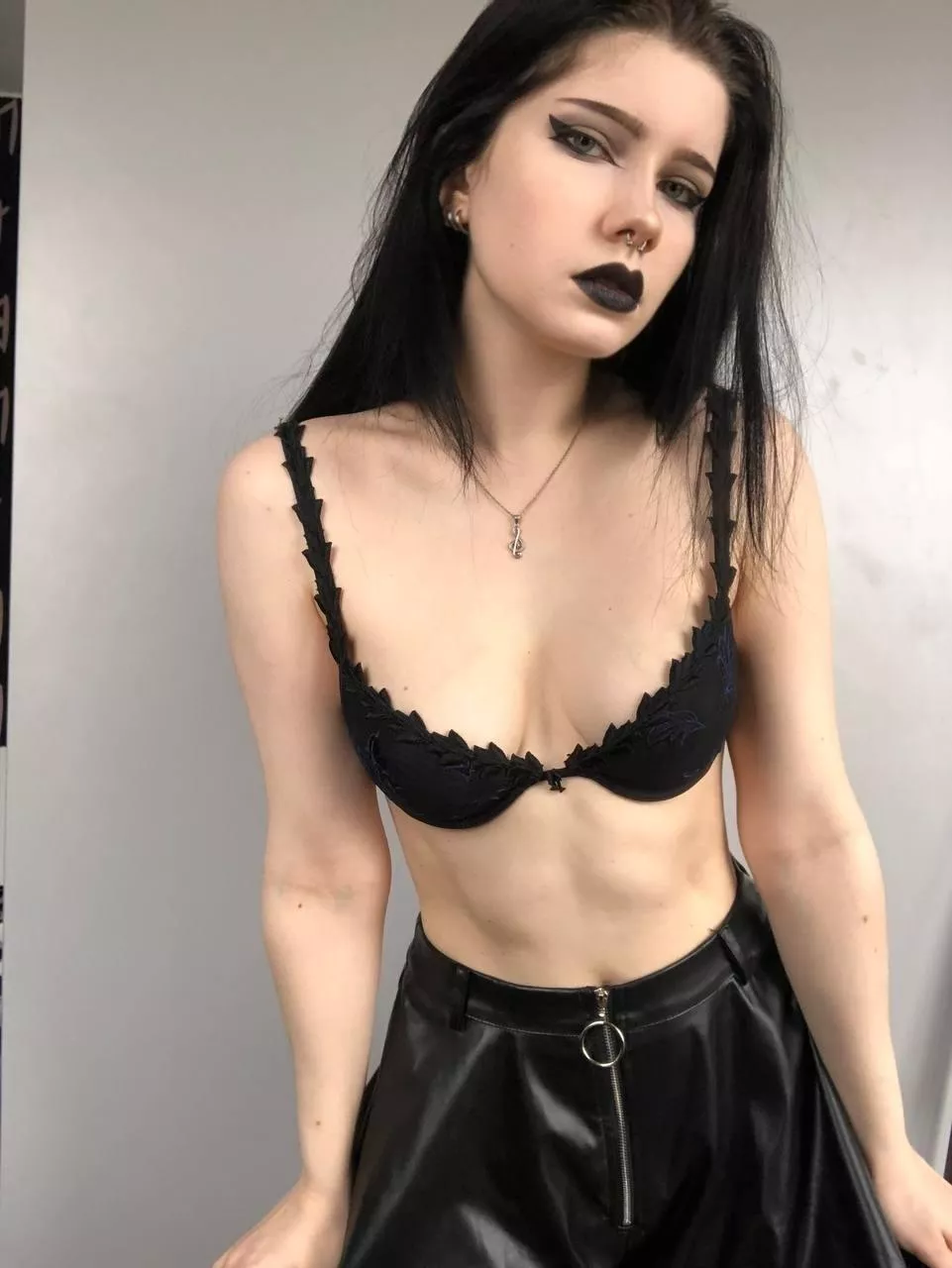 Am I too spooky or would you creampie me?