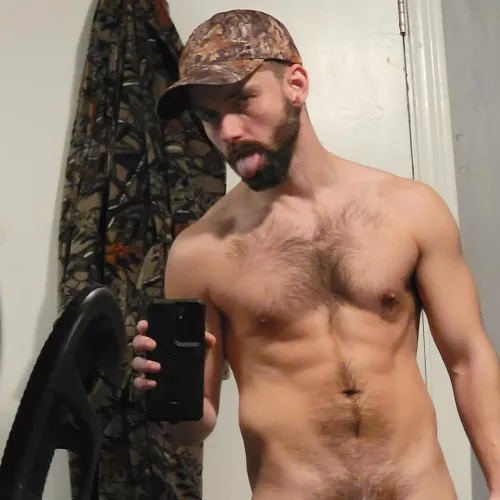 Anyone elses chest hair stop growing for years then start again? haha 👋hi from kentucky