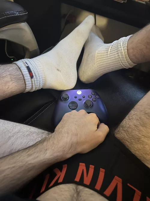 Anyone wanna play with me 😉