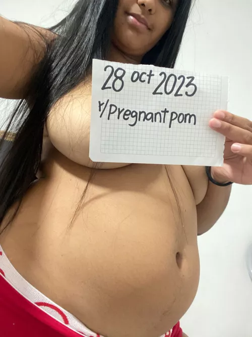 Hello my beautiful belly 💕 would you like to meet me