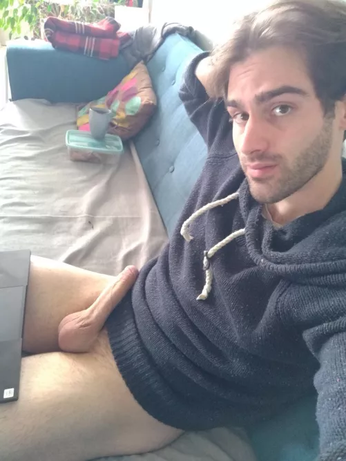 I am trying to study but I keep getting distracted 😅