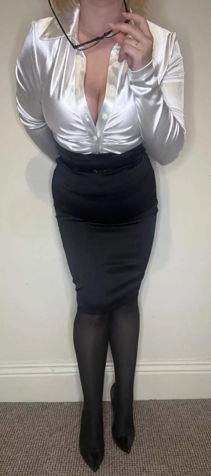 Just coming to ask if you have a pen I can borrow? 😉😋😈