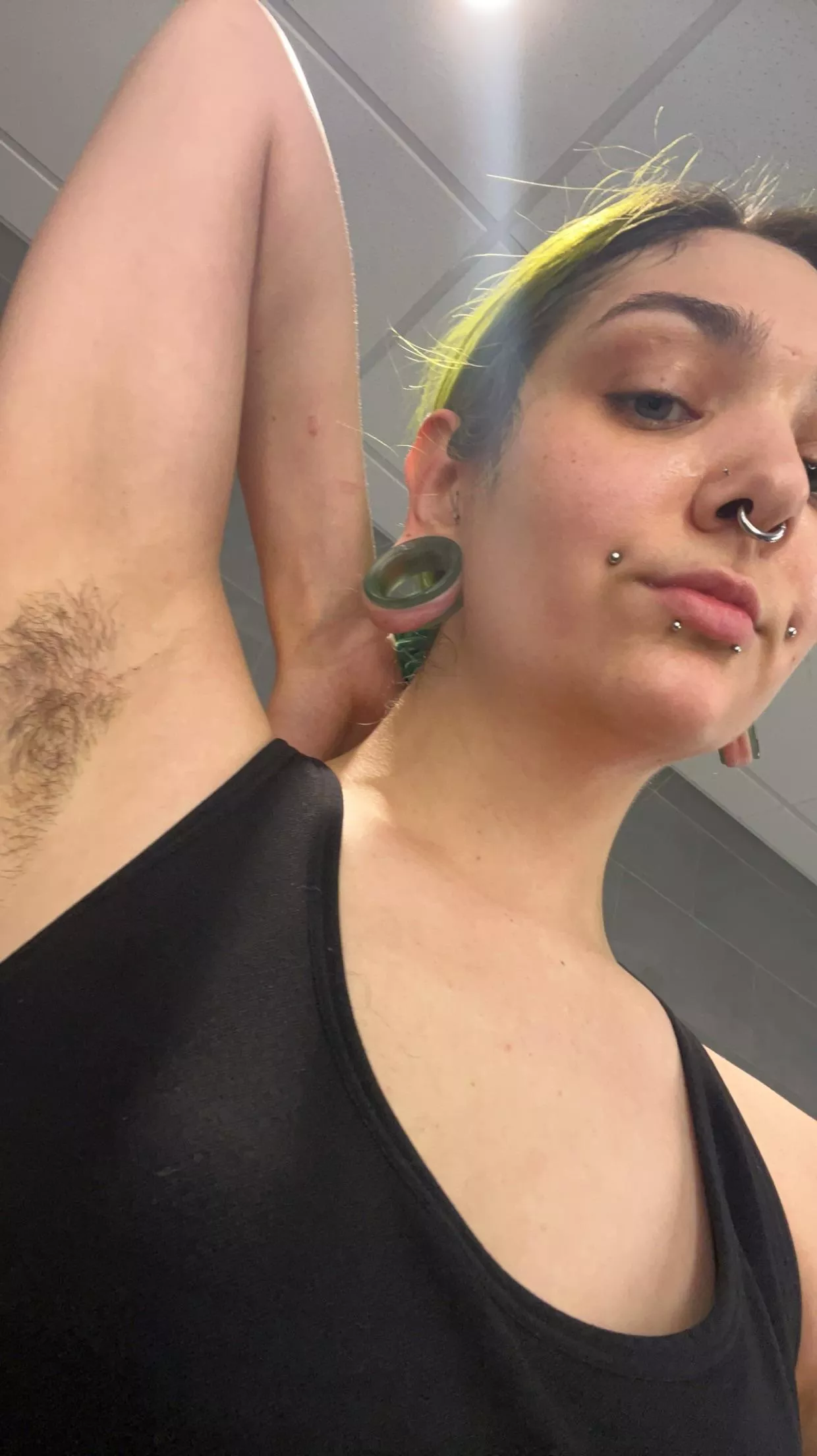 My hairy pits got a nice long sweat bath at the gym!