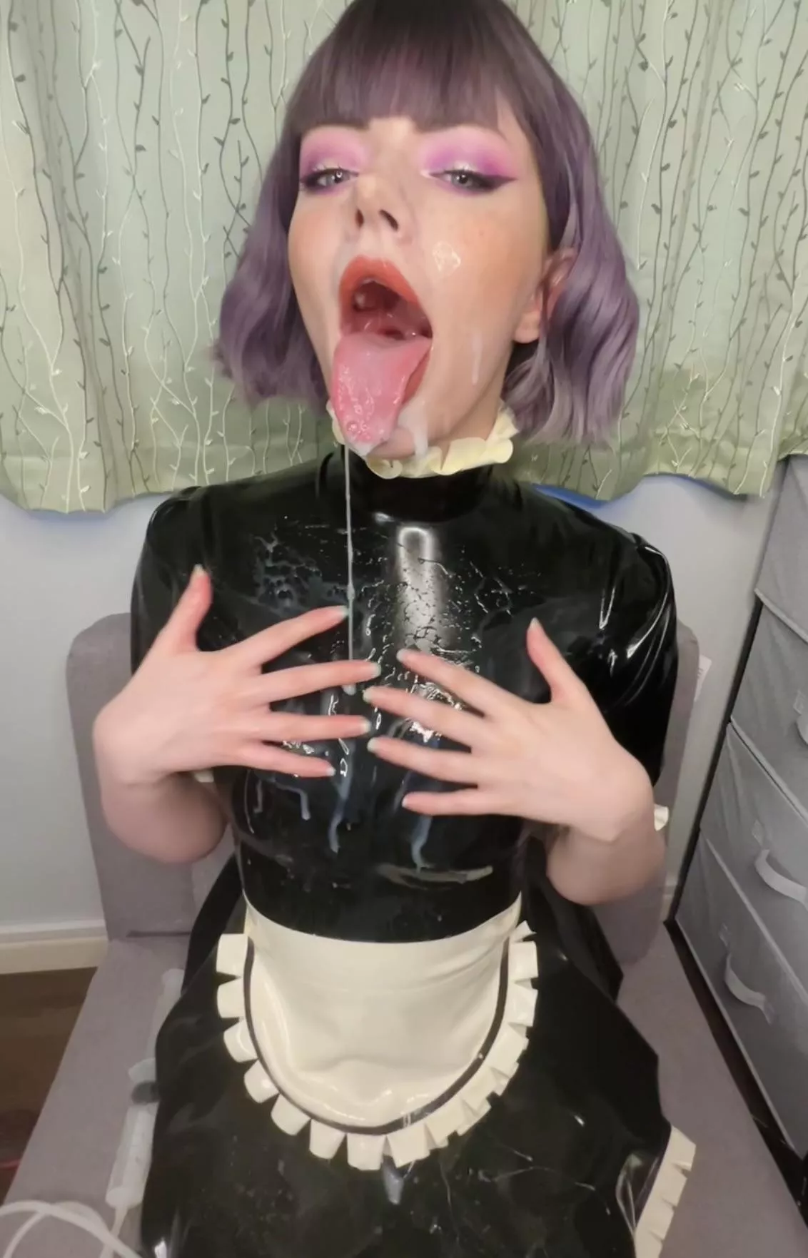 The perfect mix of cum and drool [OC]
