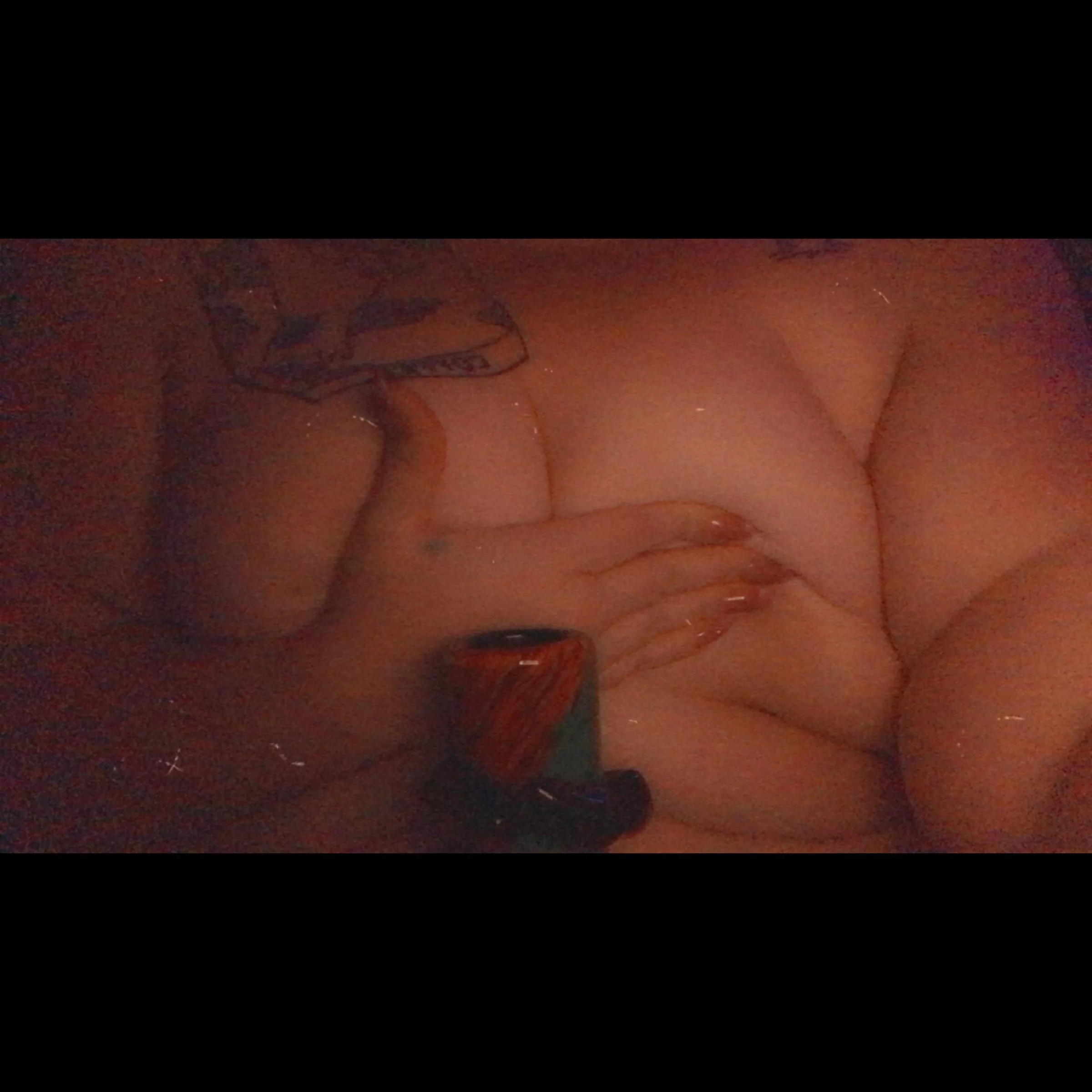 Whose partaking in the welcome back sesh 🖤🥵 [f]