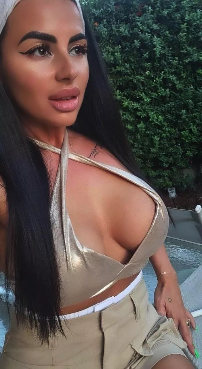 Would you fuck a mom you met on Reddit??