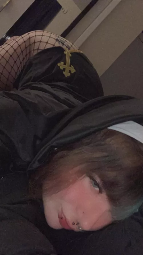 Would you touch this spooky boi?