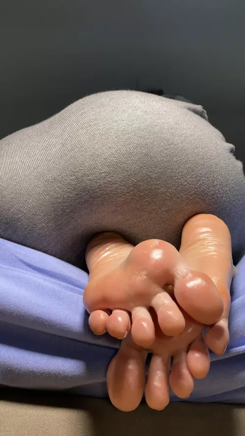 Your tongue belongs inbetween my toes