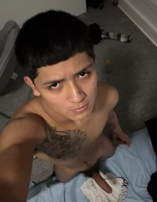 (19) Anyone wanna see me nut in these briefs?