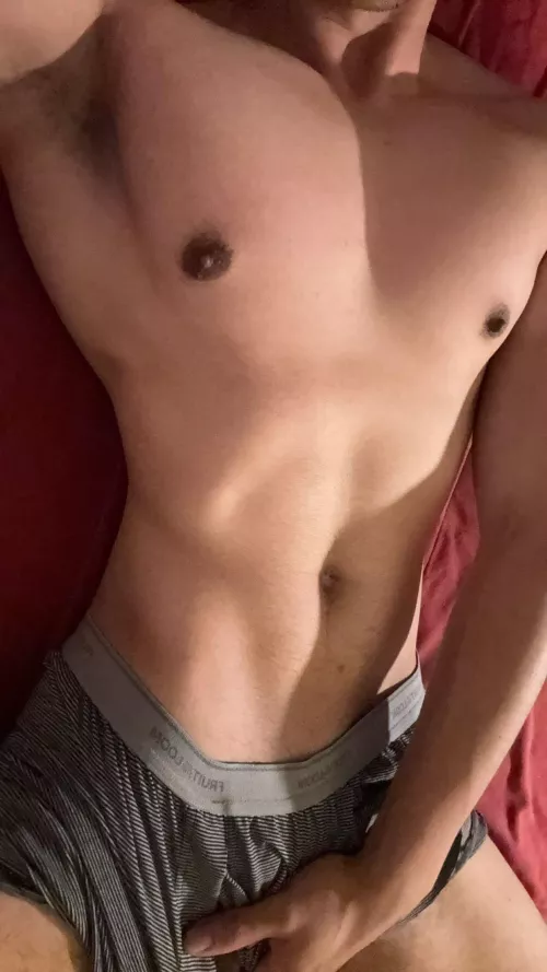 20 horny af, hmu if you are too 😈 let me take them off 😛 add me jessedule