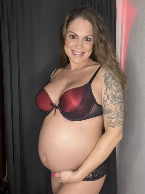 43 y/o mom craving her pussy being eaten