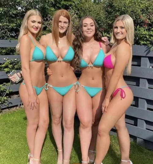 Bikini queens