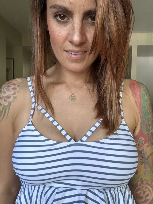 Do u wanna see the freckles under this shirt?