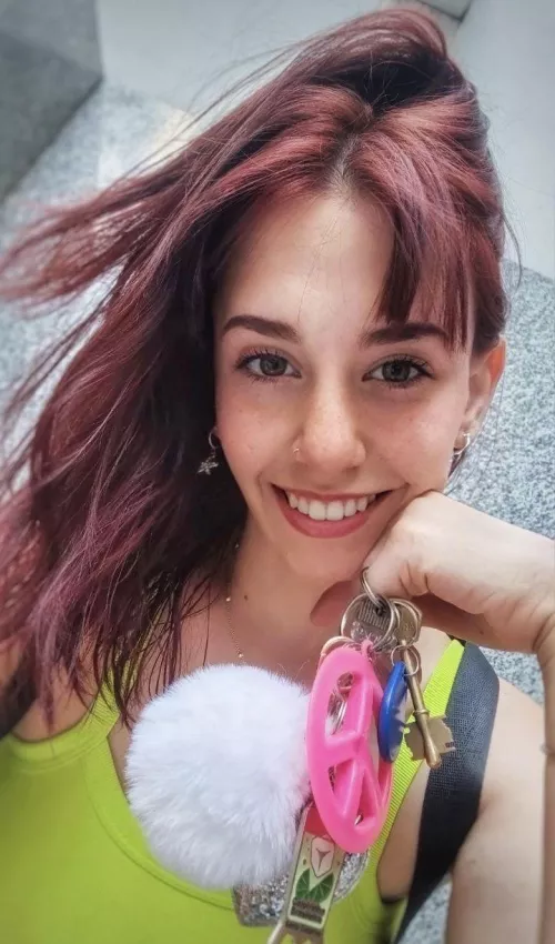 Does Latina beauty catch your attention? 🤭