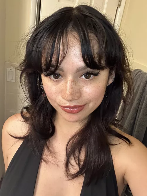 Each freckle is a shooting star, make a wish