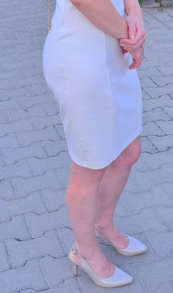 elegant heels for meeting