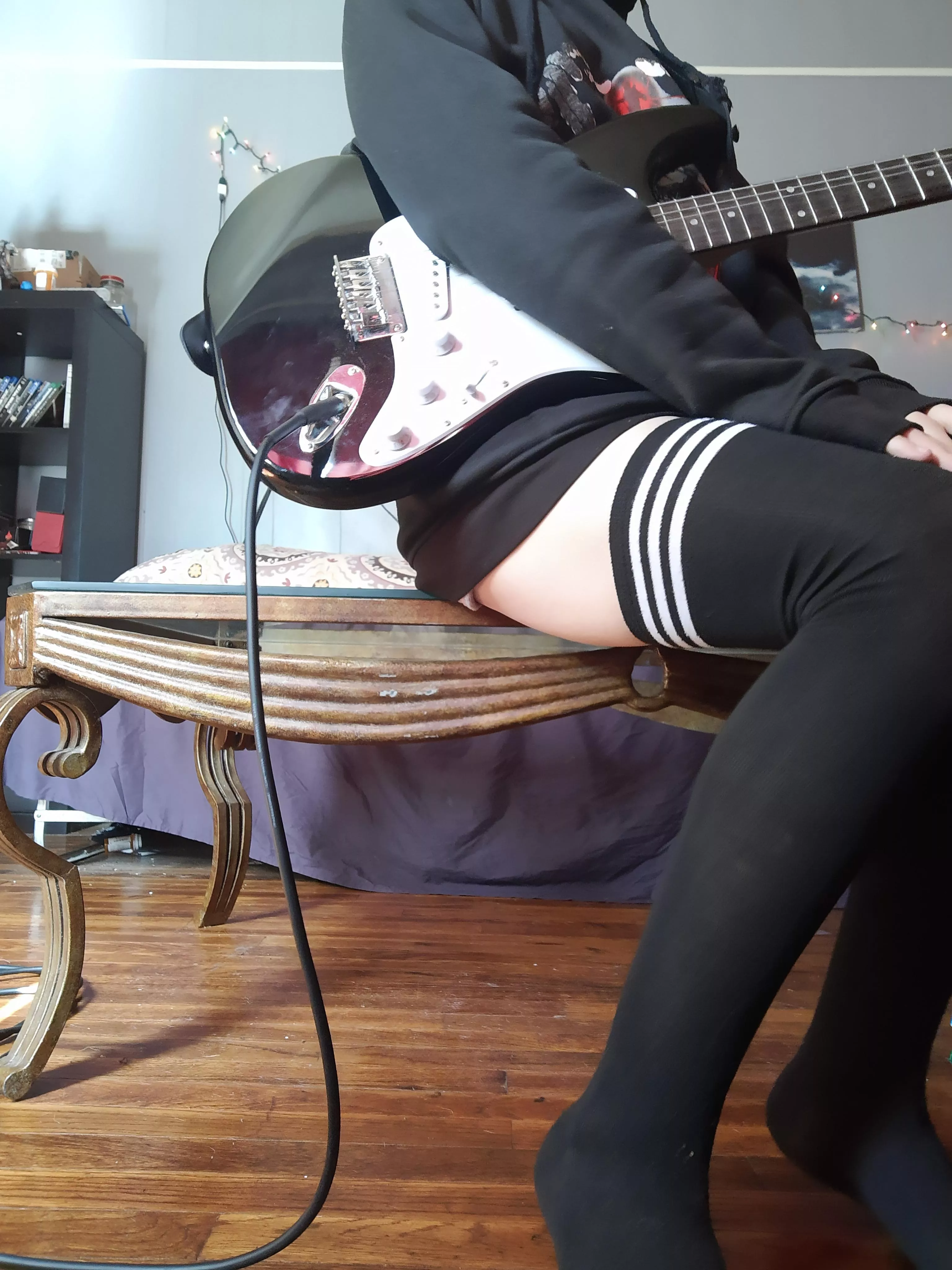 Fel cute while practicing today 🥰