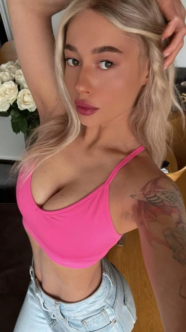 Hi honey, how are you feeling? 🔥🥰