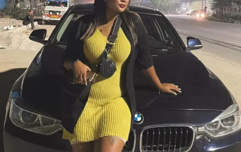 I feel this dress really compliments my body <3