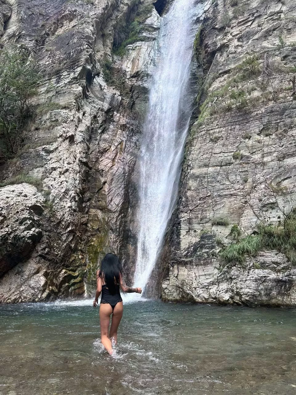 I prefer older men, but I always wonder what they think of a 18 yrs old latina like me?