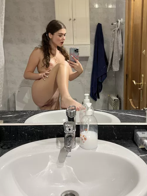 I washed my feet, now they need to be licked