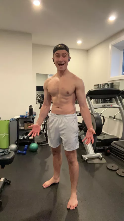 If you saw me at the gym could you not stare?