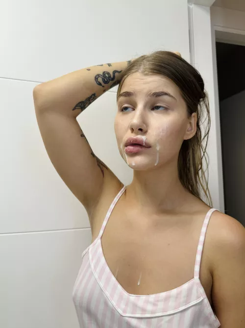 It turns me on so much when they come on my face