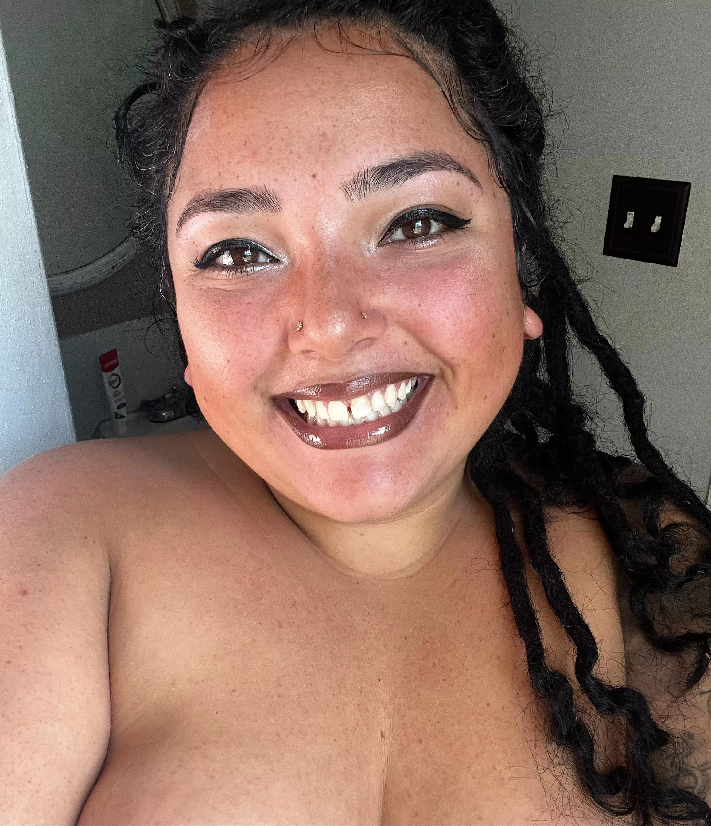 Just a lil pretty BBW dropping in to say hello 💕👋🏼